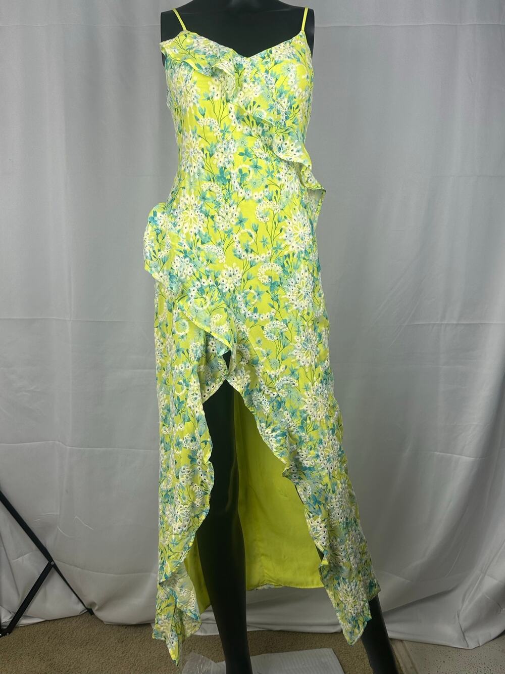 LOST + WANDER Sunbloom Eyelet Floral Maxi XS Dress Yellow + Free Necklace